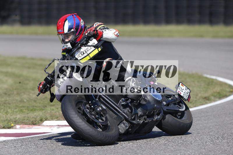 Archiv-2025/49 26.08.2025 Cornu Master School ADR/blau-bleu/0-1